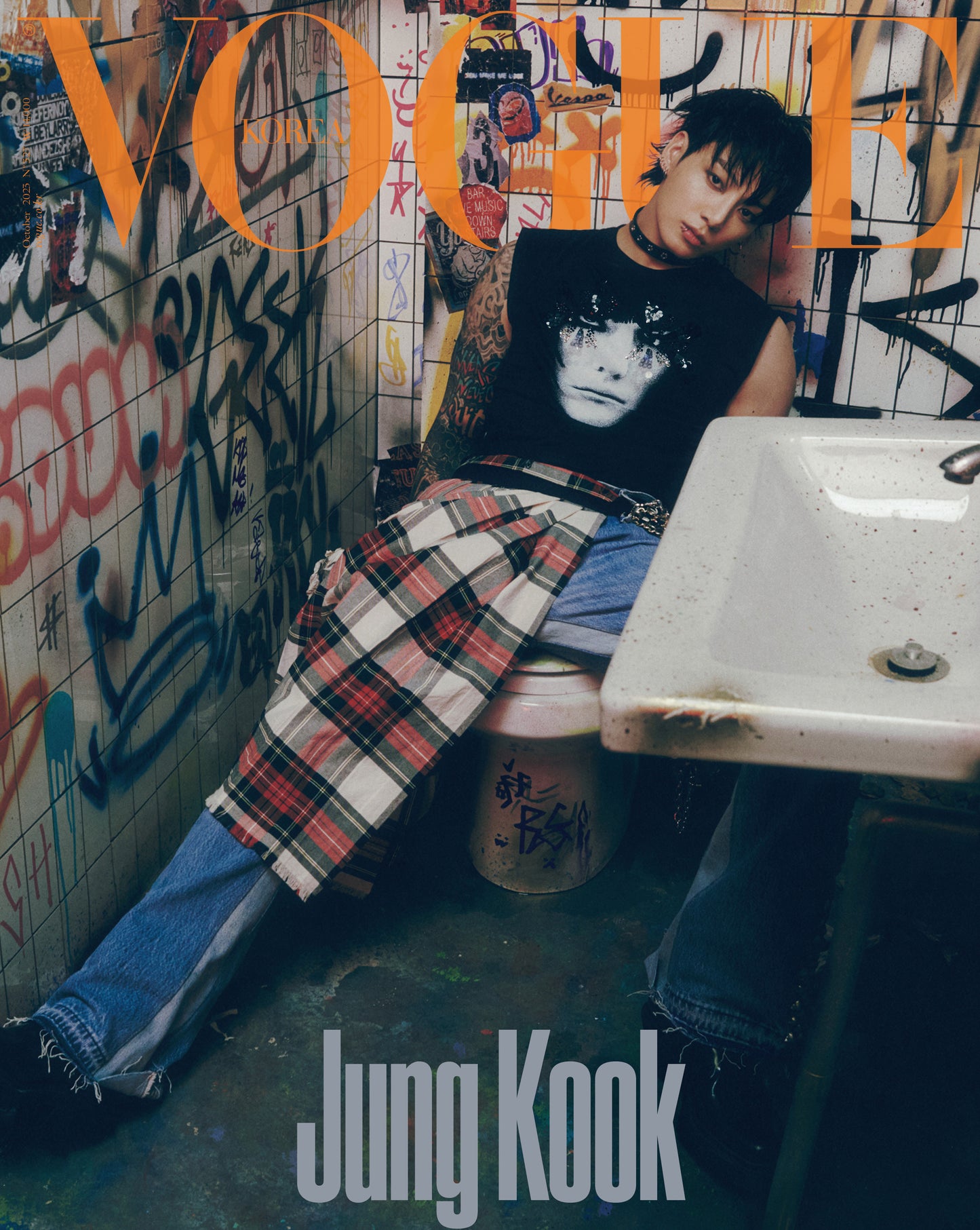 [PRE ORDER] 📚 Vogue Korea (October 2023 Issue) Jung Kook Cover — Type C 📚